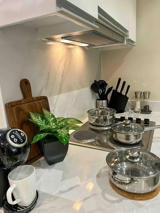Luxurious 3Br In Bgc With Skyline View Apartment Manila
